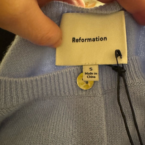 NWT Reformation Janie Cashmere Crew Cardigan- small, Ice Water - Picture 4 of 4